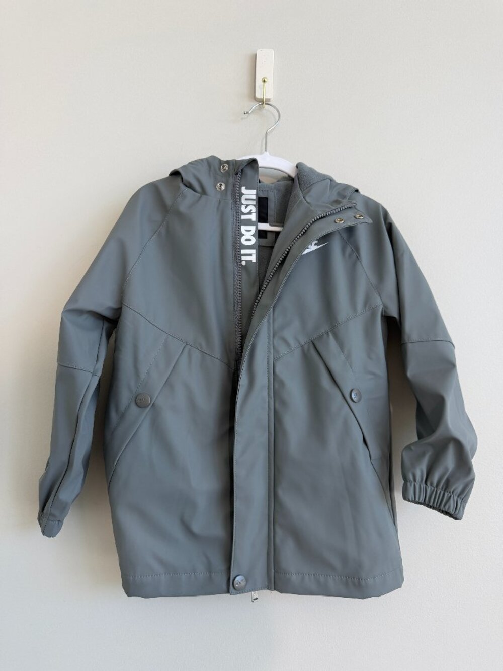 Nike Kids Gray Hooded Fleece Lined Rain Coat Jacket Size 6 NWOT